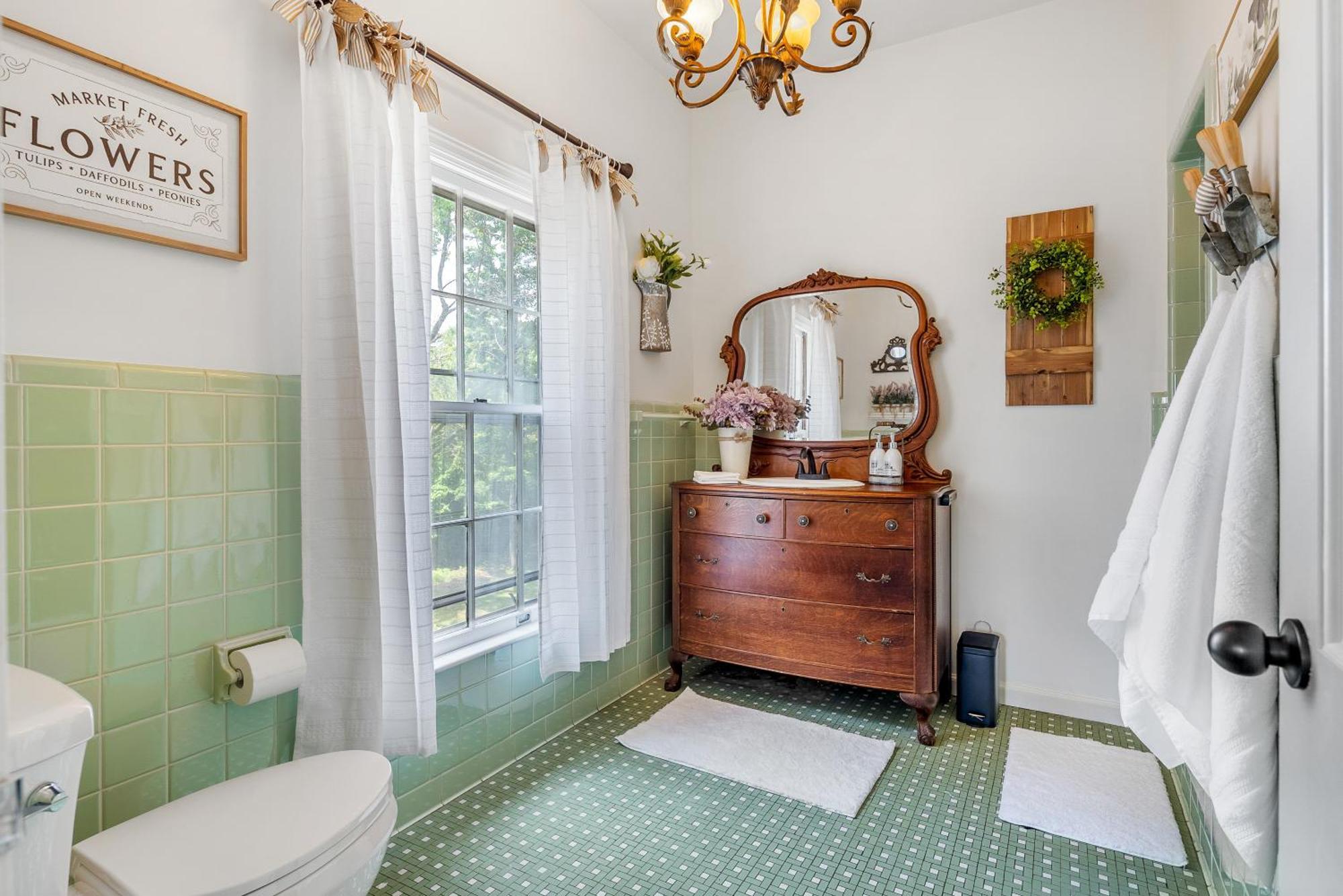 Beland Mansion-Blooming Garden Suite! Форт-Смит Экстерьер фото